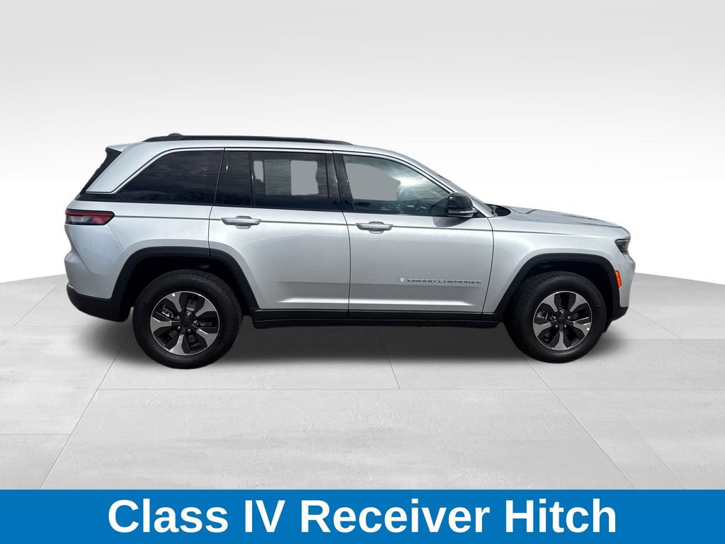 Used 2025 Jeep Grand Cherokee Limited 4xe w/ Trailer Tow Package AWD/4WD image 7
