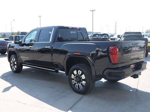New 2026 GMC Sierra 3500 Denali w/ Denali Reserve Package AWD/4WD image 4