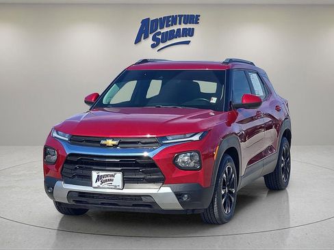 Used 2021 Chevrolet TrailBlazer LT w/ Premium Seating Package image 2