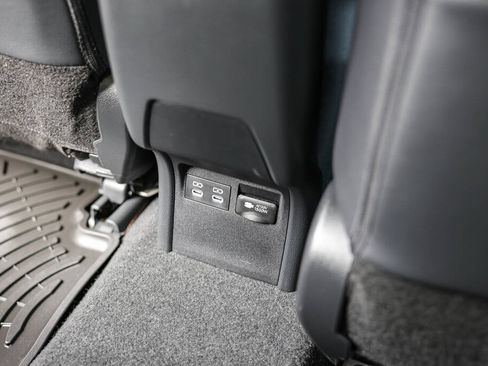 Certified 2023 Toyota Prius Prime FWD image 6