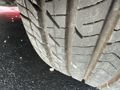 Used 2005 Ford Thunderbird image 55