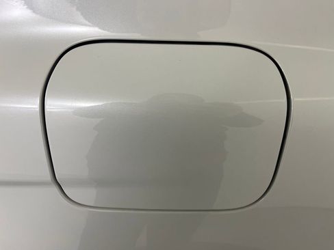 Used 2019 Toyota Camry XSE image 18