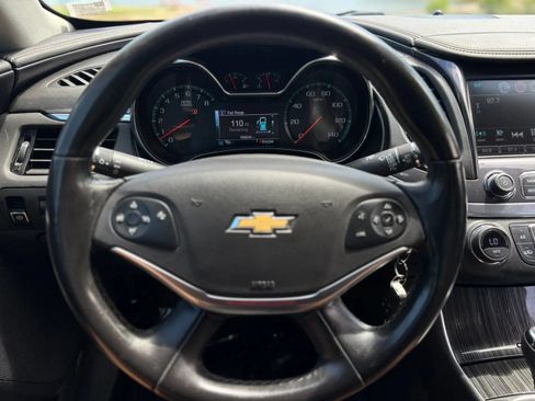 Used 2017 Chevrolet Impala LT w/ Convenience Package FWD image 20