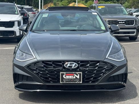 Used 2023 Hyundai Sonata Limited w/ Cargo Package FWD image 2