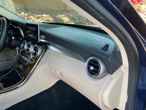 Used 2018 Mercedes-Benz C 300 Sedan image 50