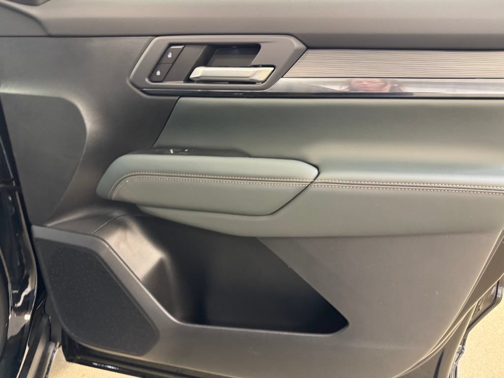 New 2026 GMC Terrain AT4 w/ LPO, Floor Liner Package AWD/4WD image 28