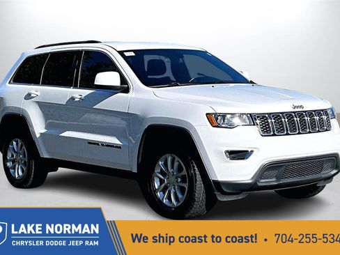 Certified 2021 Jeep Grand Cherokee Laredo image 1