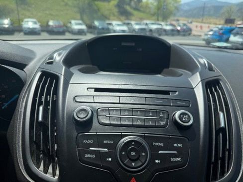 Used 2017 Ford Escape SE FWD image 20
