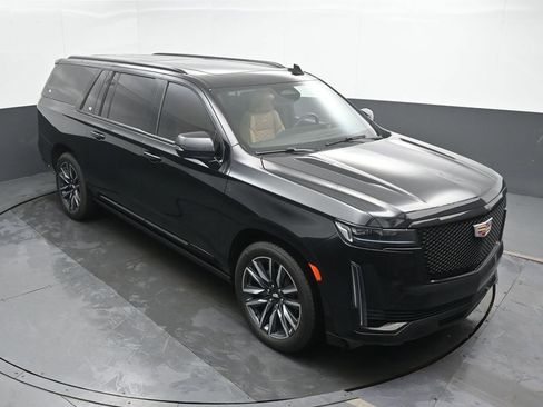 Used 2024 Cadillac Escalade ESV Sport w/ Touring Package AWD/4WD image 37