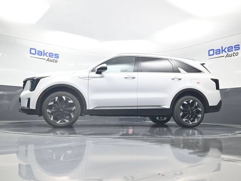 Certified 2026 Kia Sorento EX AWD/4WD image 42