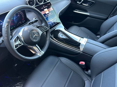 New 2026 Mercedes-Benz GLC 350e 4MATIC image 4