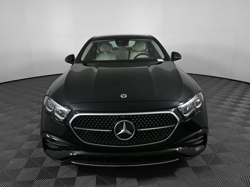 Used 2025 Mercedes-Benz E 350 Sedan image 33
