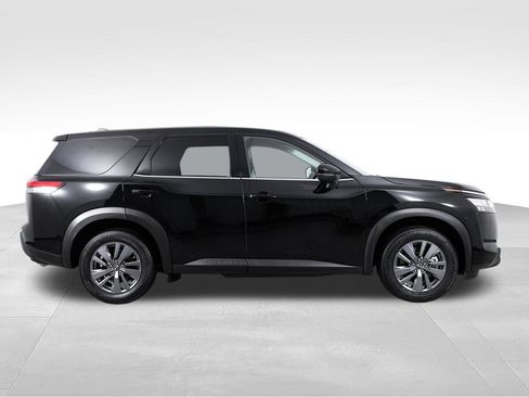 Used 2022 Nissan Pathfinder S FWD image 10