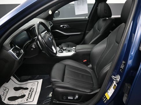 Used 2022 BMW 330i xDrive Sedan w/ Driving Assistance Package image 26