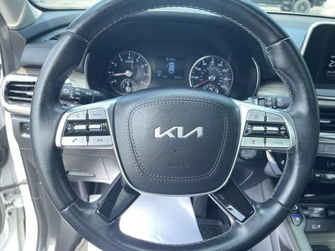 Used 2022 Kia Telluride EX w/ EX Premium Package AWD/4WD image 11