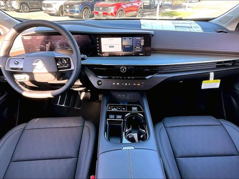 New 2026 Nissan Murano Platinum image 5