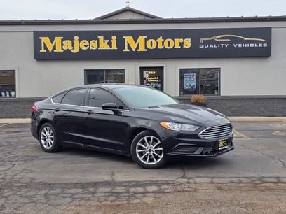 Used 2017 Ford Fusion SE w/ Fusion SE Technology Package
