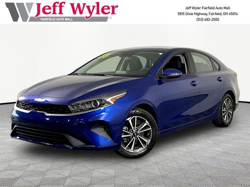Used 2023 Kia Forte LXS w/ LXS Technology Package FWD image 1