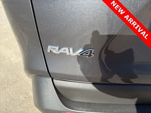 Used 2025 Toyota RAV4 LE image 6
