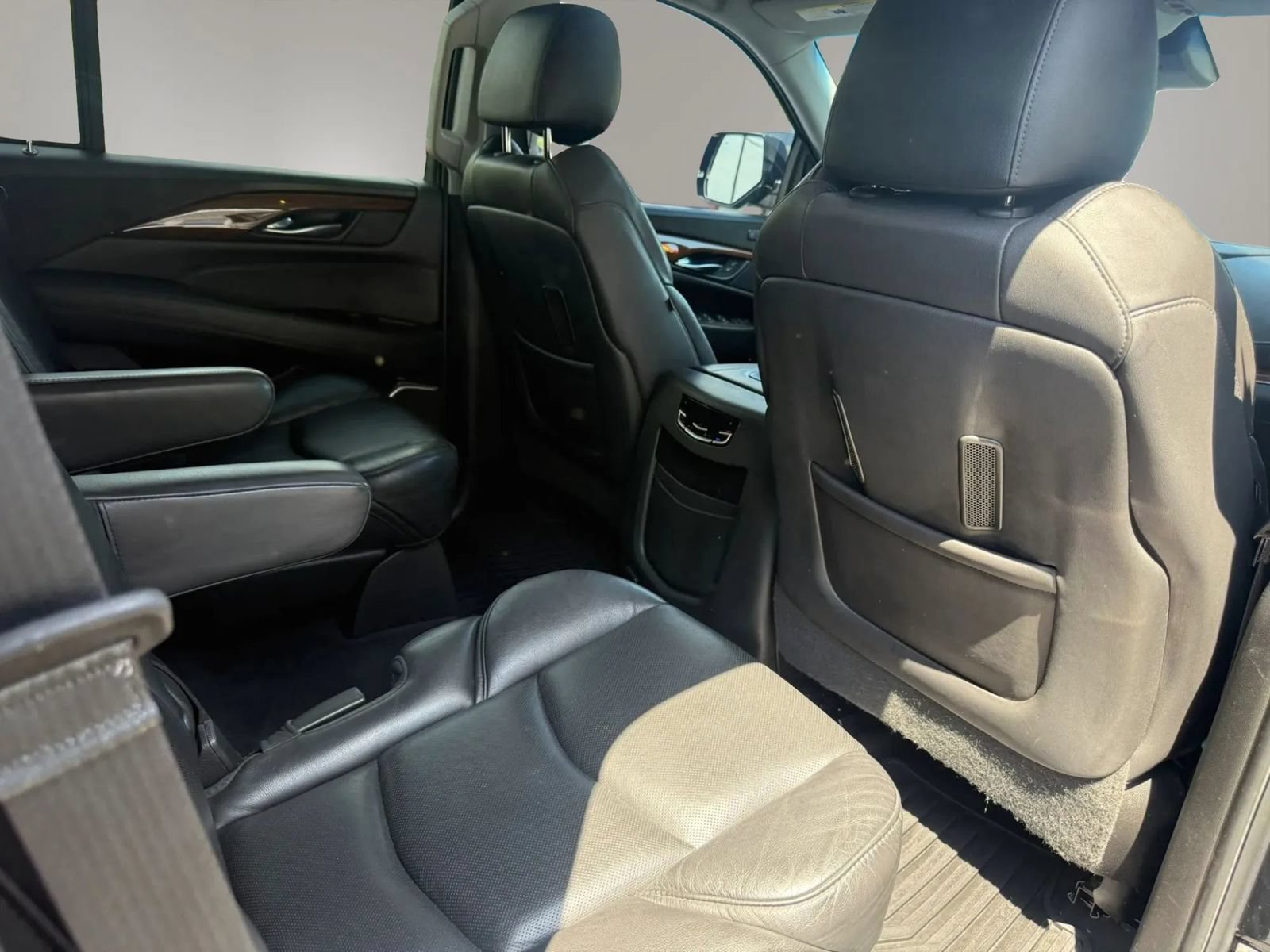 Used 2019 Cadillac Escalade Luxury AWD/4WD image 49