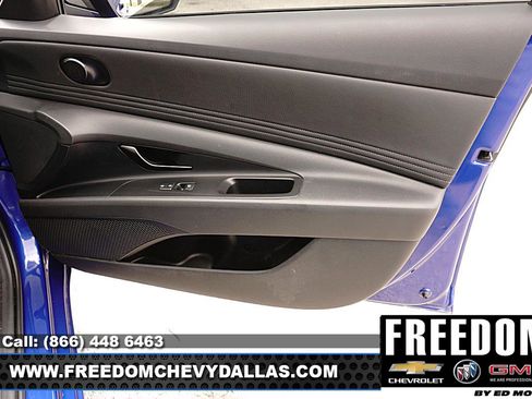 Used 2025 Hyundai Elantra Sport FWD image 34