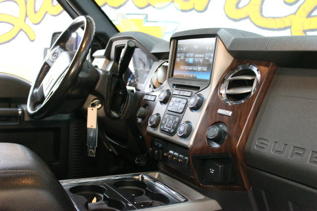 Used 2016 Ford F250 Lariat w/ Lariat Ultimate Package AWD/4WD image 12
