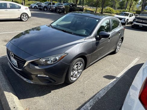 Used 2016 MAZDA MAZDA3 i Sport FWD image 2