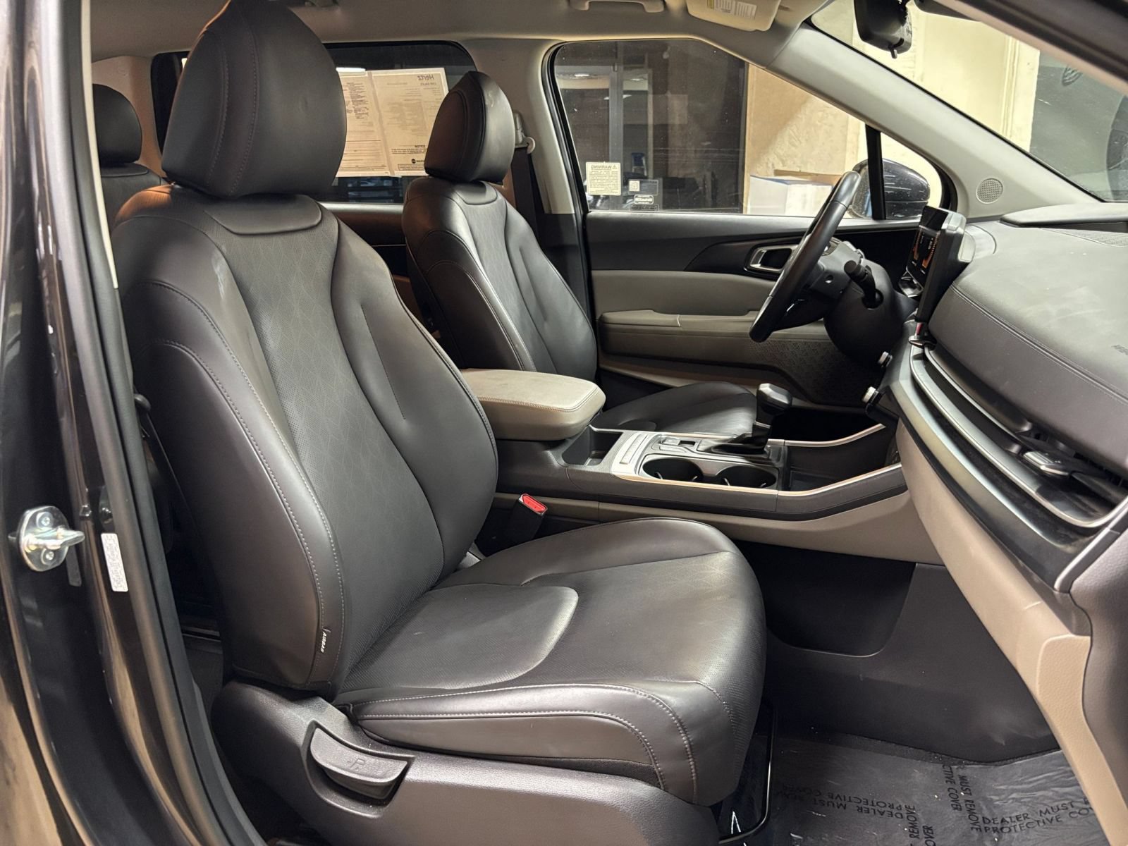 Used 2026 Kia Carnival FWD image 48