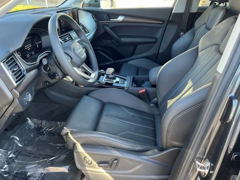 Certified 2024 Audi Q5 2.0T Premium Plus w/ Premium Plus Package image 3