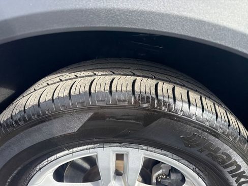 Used 2024 Ford Explorer XLT w/ Equipment Group 202A image 23