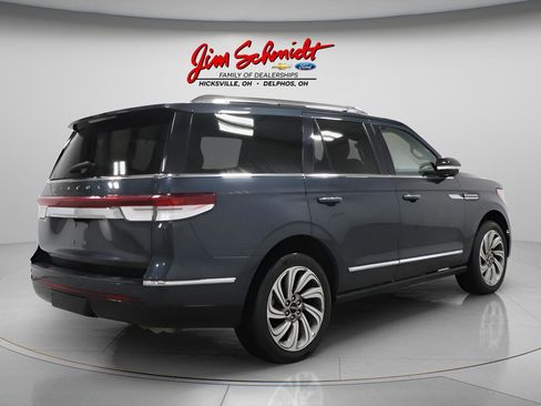 Used 2022 Lincoln Navigator Reserve AWD/4WD image 6