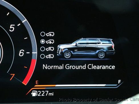 Used 2024 Cadillac Escalade ESV V AWD/4WD image 52