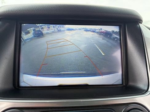 Used 2020 Chevrolet Tahoe LT w/ Luxury Package RWD image 35