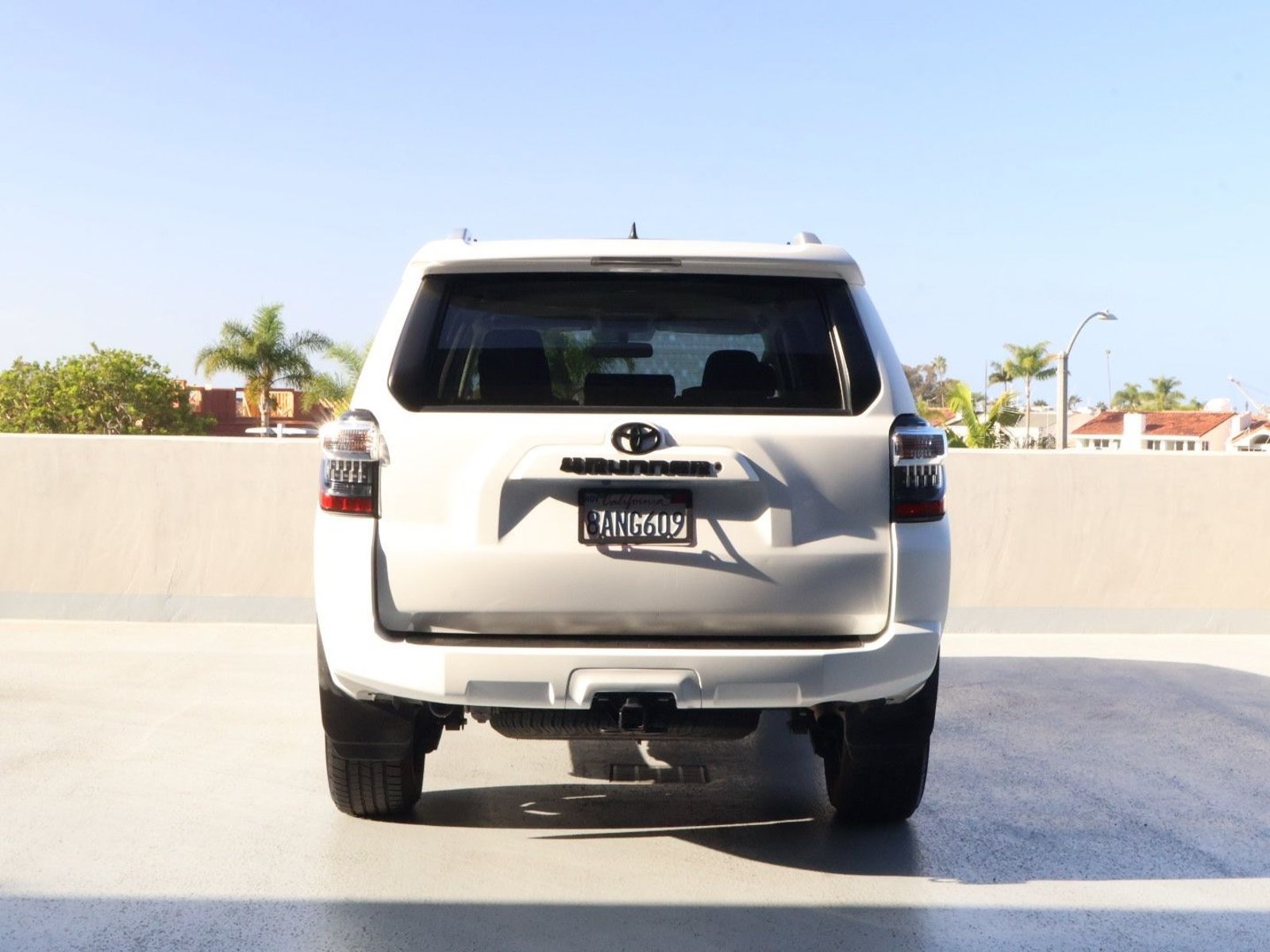 Used 2018 Toyota 4Runner SR5 w/ Preferred Accessory Package AWD/4WD image 10