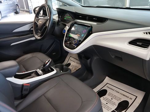 Used 2018 Chevrolet Bolt Premier w/ Driver Confidence II Package FWD image 40