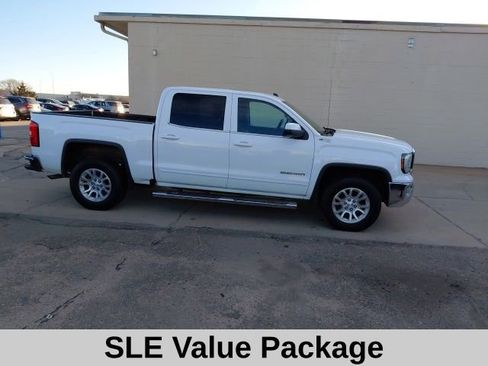 Used 2018 GMC Sierra 1500 SLE w/ SLE Value Package image 3