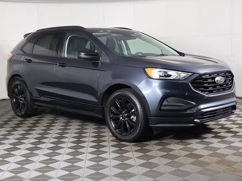 Used 2022 Ford Edge SE w/ Black Appearance Package image 41