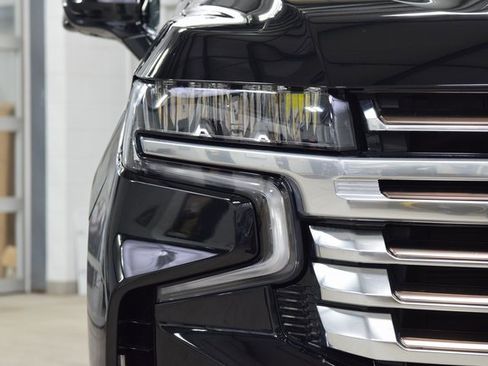 Used 2023 Chevrolet Tahoe High Country image 12