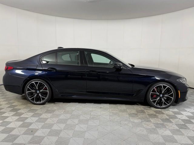 Used 2021 BMW M550i xDrive w/ Dynamic Handling Package AWD/4WD image 9