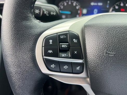 Certified 2022 Ford Explorer Limited w/ Equipment Group 301A image 20