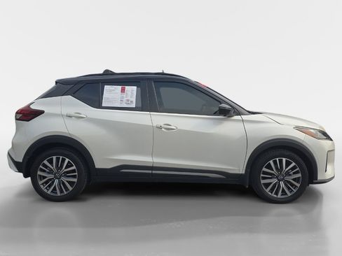 Certified 2023 Nissan Kicks SR w/ SR Premium Package image 7