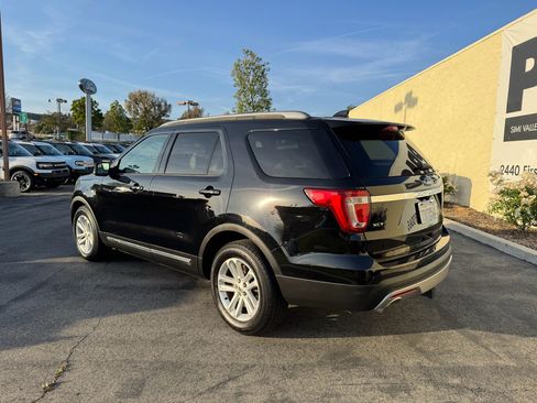Used 2016 Ford Explorer XLT w/ Equipment Group 202A image 5