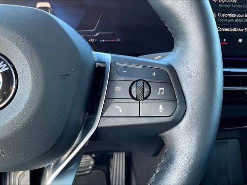 Used 2025 BMW X2 xDrive28i w/ Premium Package image 22