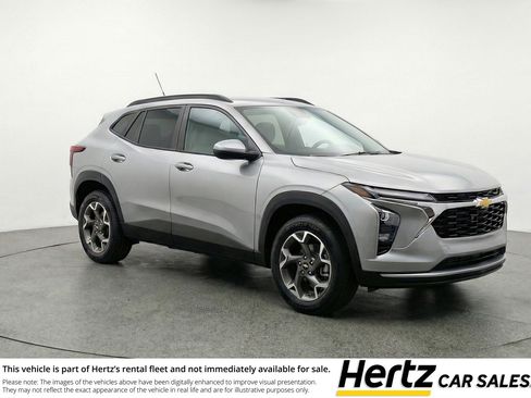 Used 2025 Chevrolet Trax LT w/ LT Convenience Package image 1