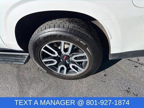Used 2023 GMC Yukon XL AT4 w/ AT4 Premium Plus Package image 32