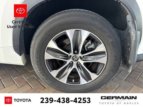 Used 2020 Toyota Highlander XLE FWD image 10