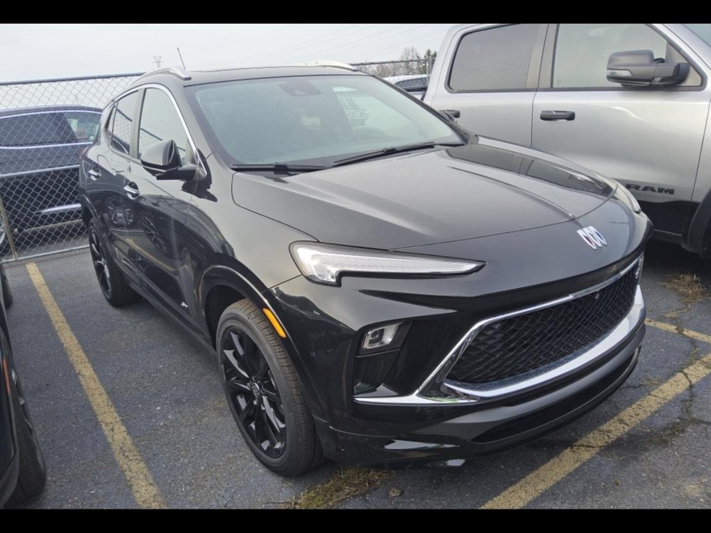 Used 2025 Buick Encore GX Sport Touring w/ Experience Buick Package AWD/4WD image 2
