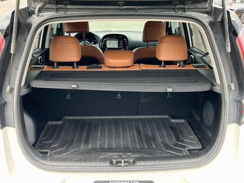 Used 2025 Kia Soul EX FWD image 27