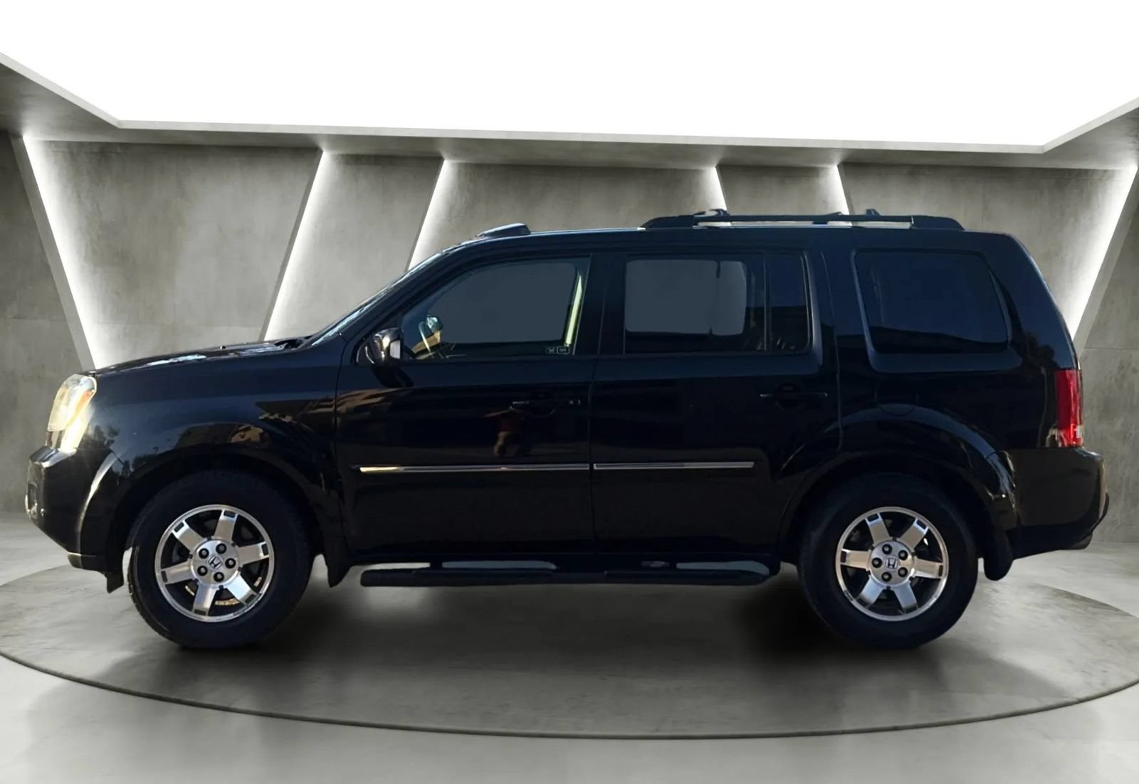 Used 2011 Honda Pilot Touring image 5