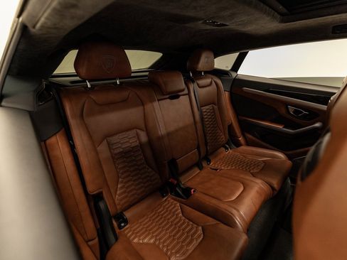 Used 2021 Lamborghini Urus image 58